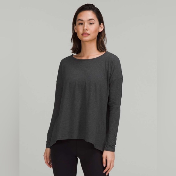 Lululemon Back Into It Long Sleeve Shirt
Heathered Black - Picture 2 of 10